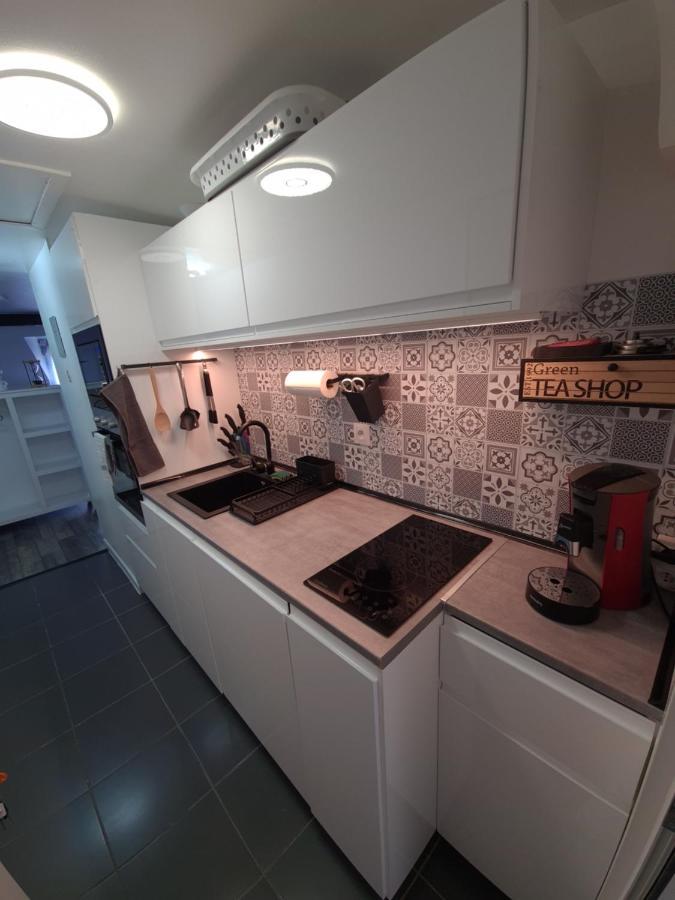 Un Appartement Qui A Du Chien Épernay Eksteriør billede